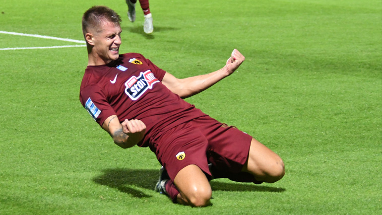 «Επεκτείνει το συμβόλαιό του με την ΑΕΚ έως το 2026 ο Σιμάνσκι»