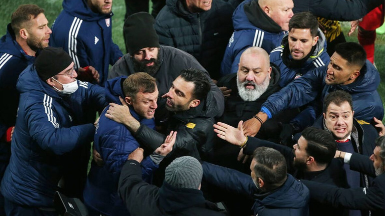 ΑΕΚ – Ολυμπιακός: Λήξαν το θέμα Κοσμά-Παπαδόπουλου