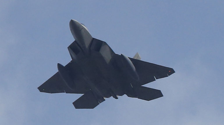 Μαχητικό αεροσκάφος F-22 κατέρριψε το μυστηριώδες «ιπτάμενο αντικείμενο» πάνω από την Αλάσκα