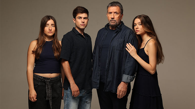 Κάνε ότι κοιμάσαι: Από ποιον κινδυνεύει η ζωή του Χριστόφορου και γιατί;