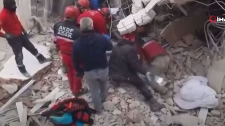 Τουρκία: Ερείπια καταπλακώνουν Τούρκους διασώστες