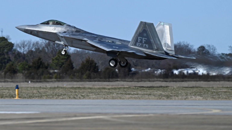 ΗΠΑ: Ένα νέο “αντικείμενο” καταρρίφθηκε από τον στρατό πάνω από τη λίμνη Χιούρον