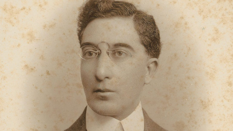 Ο Καβάφης εμψυχώνει τους Ουκρανούς στον πόλεμο με τη Ρωσία