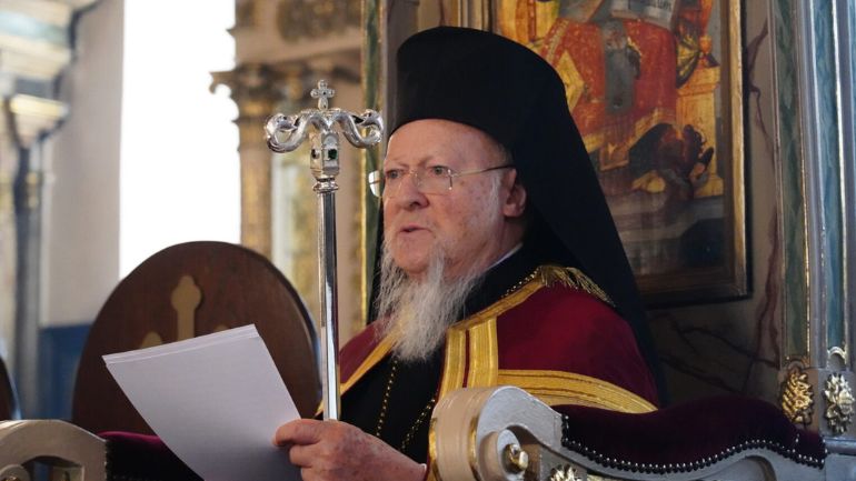 Οικουμενικός Πατριάρχης: Γινόμαστε όλοι μια αγκαλιά αγάπης για τους δοκιμαζομένους από τον σεισμό αδελφούς μας Οικουμενικός Πατριάρχης: Γινόμαστε όλοι μια αγκαλιά αγάπης για τους δοκιμαζομένους από τον σεισμό αδελφούς μας