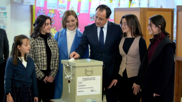 Κύπρος: Προβάδισμα 10 μονάδων δίνουν στον Νίκο Χριστοδουλίδη τα πρώτα επίσημα αποτελέσματα