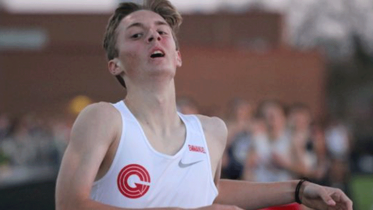 Στίβος: Πανελλήνιο ρεκόρ στα 3.000 μ. Κ20 ο Σγουρός στη Βοστώνη