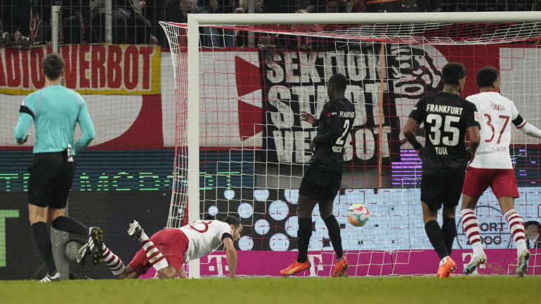 Γερμανία: Η Κολωνία έβαλε «φρένο» στην Άιντραχτ κερδίζοντας με 3-0