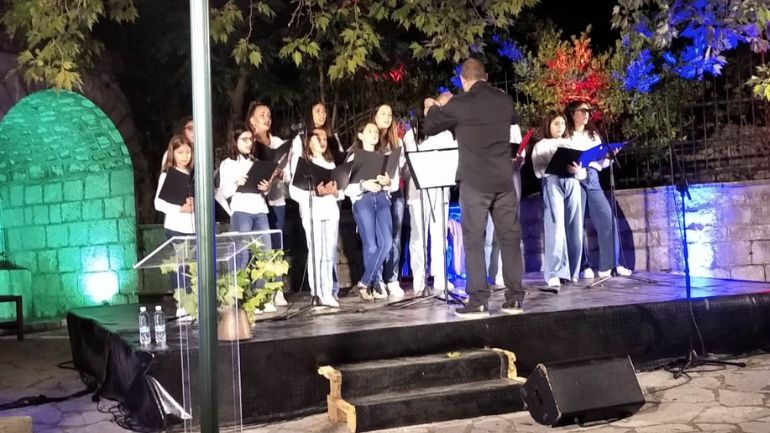 Τραγούδια του Μίκη Θεοδωράκη για τα σεισμόπληκτα παιδιά της Τουρκίας και της Συρίας