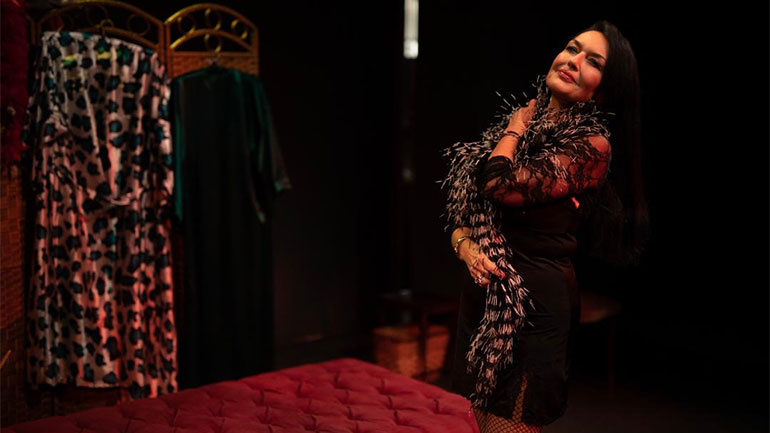 Τέσσερις τελευταίες παραστάσεις για το έργο  «Η Κοριτσιέρα των Βούρλων» στο Studio Μαυρομιχάλη