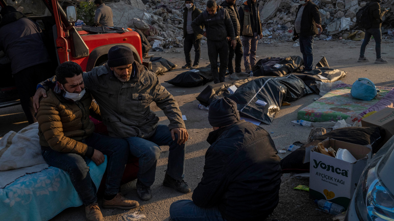 «Μπαμπά, θα πεθάνουμε;»