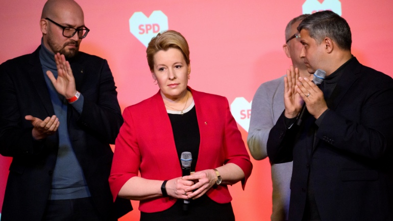 Γερμανία: Νίκη-ανατροπή του CDU και ιστορική ήττα του SPD στο Βερολίνο – Ασαφές ποιοι θα σχηματίσουν κυβέρνηση