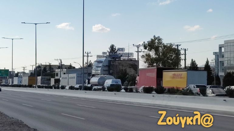 «Mπλόκαρε» ο Κηφισός λόγω τροχαίου στη Νέα Φιλαδέλφεια