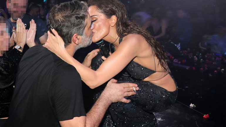 Δέσποινα Βανδή σε Βασίλη Μπισμπίκη: «Και να μην ήμουν ερωτευμένη, απόψε, θα σε ερωτευόμουν»