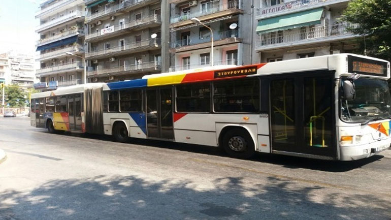 Θεσσαλονίκη: Οδηγός λεωφορείου κατήγγειλε ξυλοδαρμό από δύο επιβάτες – Δύο συλλήψεις