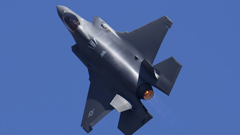 Καταδιωκτικά των ΗΠΑ αναχαίτισαν ρωσικά στρατιωτικά αεροσκάφη κοντά στην Αλάσκα