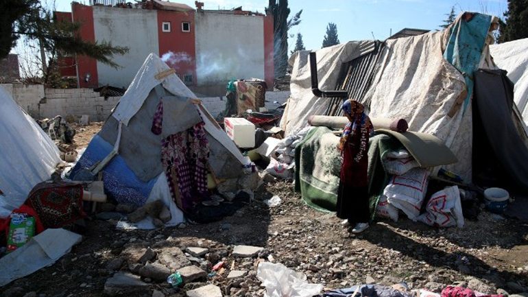 Χωρίς πόσιμο νερό και υποδομές υγιεινής στη νότια Τουρκία μετά τον φονικό σεισμό – Σοβαρότατος κίνδυνος μολυσματικών ασθενειών