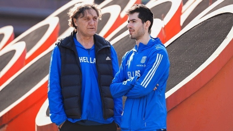 Πομάσκι: «Σε δημοπρασία τα παπούτσια του Τεντόγλου για τα παιδιά της Τουρκίας»