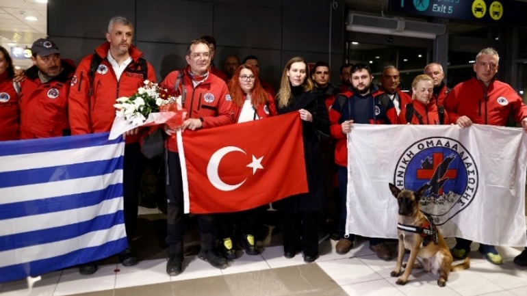 Επέστρεψαν στη Θεσσαλονίκη από την Τουρκία τα μέλη της Ελληνικής Ομάδας Διάσωσης