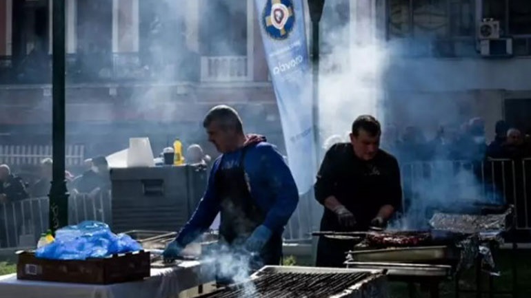 Το τσίκνισμα αύξησε 150% την αιθαλομίχλη στην Αθήνα