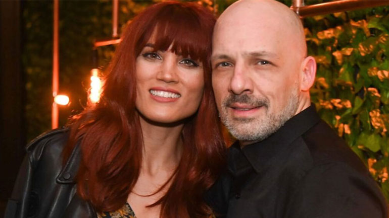 Ο Νίκος Μουτσινάς μιλάει πρώτη φορά το σύμφωνο συμβίωσης με τη Μαίρη Συνατσάκη