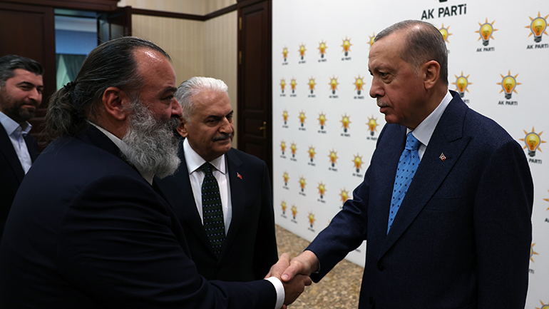 Ο Μάριος Ηλιόπουλος και η Seajets προσέφεραν 1.000.000 ευρώ στους σεισμόπληκτους της Τουρκίας