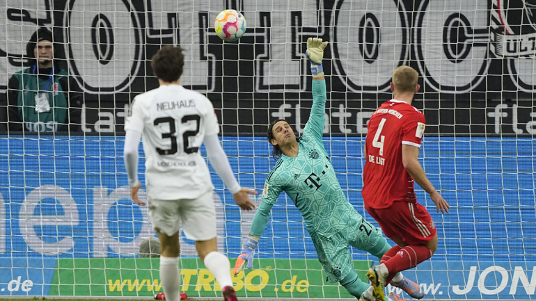 Γερμανία: Ανώμαλη προσγείωση για την Μπάγερν, ηττήθηκε 3-2 από την Γκλάντμπαχ