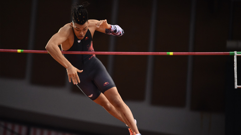 Πανελλήνιο ρεκόρ κλειστού από τον Καραλή με άλμα στα 5.86μ.!