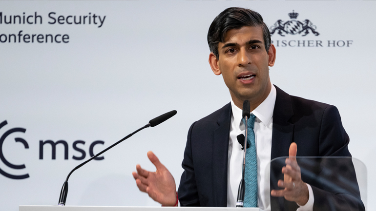 Ο Σούνακ στη Διάσκεψη του Μονάχου: Η Βρετανία μπορεί να βοηθήσει άλλες χώρες να στείλουν αεροπλάνα στην Ουκρανία