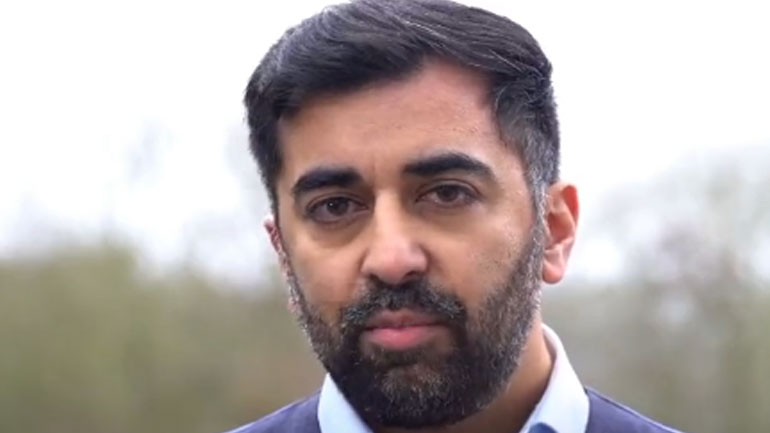 Υποψήφιος για την πρωθυπουργία στη Σκωτία ο υπουργός Υγείας, Χάμζα Γιούσαφ