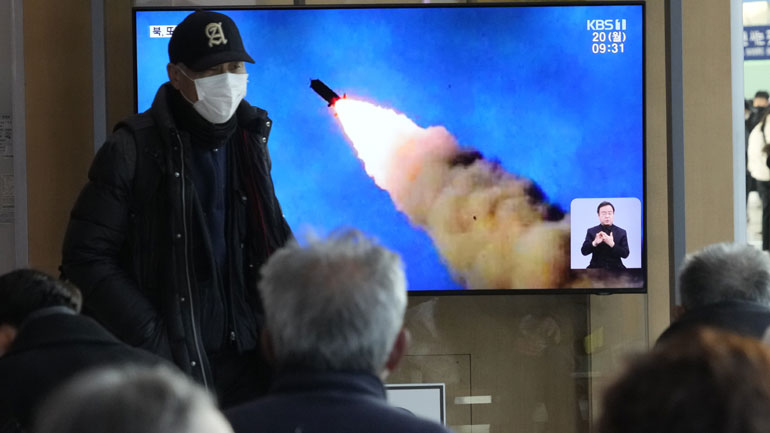 Δύο βαλλιστικούς πυραύλους μικρού βεληνεκούς εκτόξευσε η Βόρεια Κορέα