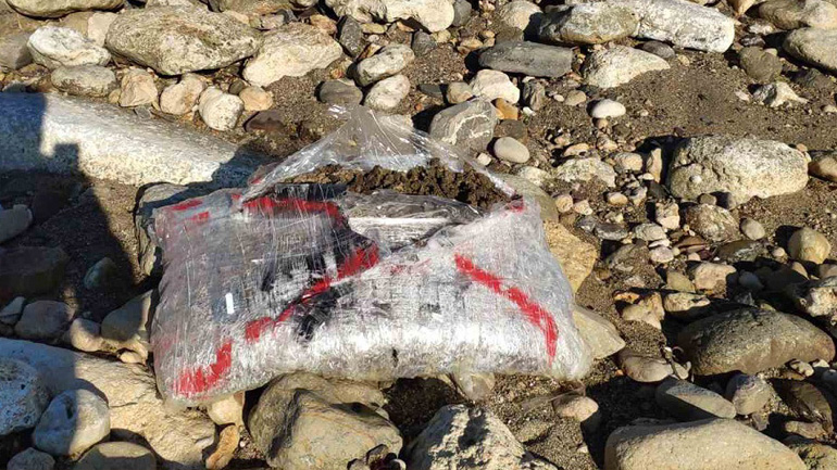 Από πού προέρχονται τα 160 κιλά χασίς που εντοπίστηκαν σε παραλίες του Ρεθύμνου