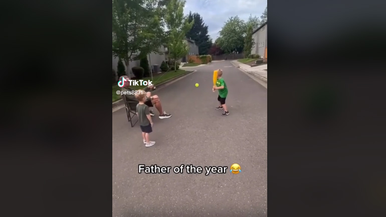 O πατέρας της χρονιάς