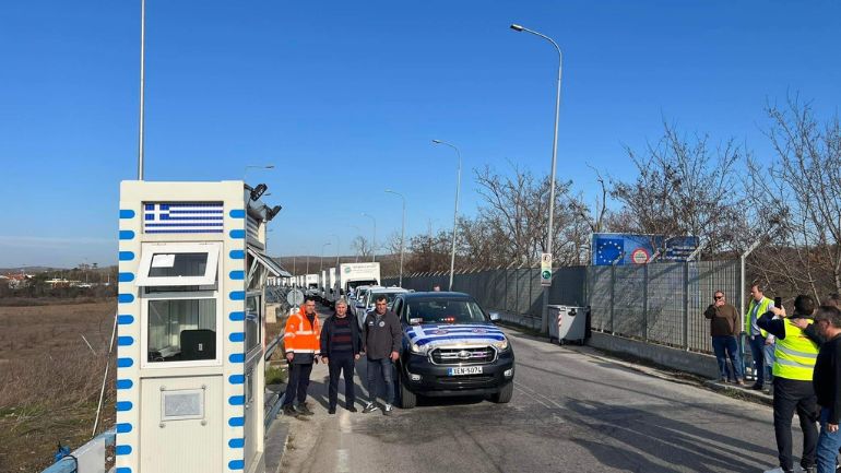 Πατούλης: Πέρασαν τα ελληνοτουρκικά σύνορα τα 50 οχήματα της Περιφέρειας Αττικής με ανθρωπιστική βοήθεια προς τους σεισμόπληκτους Τουρκίας-Συρίας