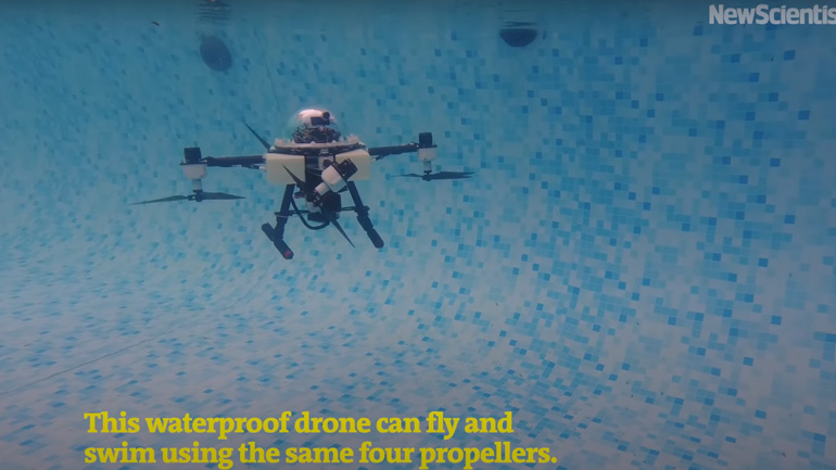 Αδιάβροχο drone που πετάει και κινείται στο νερό