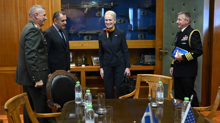 Συνάντηση N. Παναγιωτόπουλου με την Αμερικανίδα βοηθό υπουργό Άμυνας για θέματα Διεθνούς Ασφαλείας