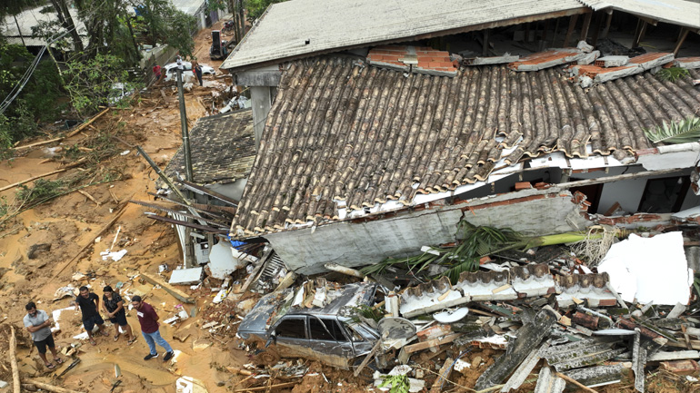 Βραζιλία: Τουλάχιστον 40 νεκροί από τις πλημμύρες – Στις πληγείσες περιοχές ο πρόεδρος Λούλα Βραζιλία: Τουλάχιστον 40 νεκροί από τις πλημμύρες – Στις πληγείσες περιοχές ο πρόεδρος Λούλα