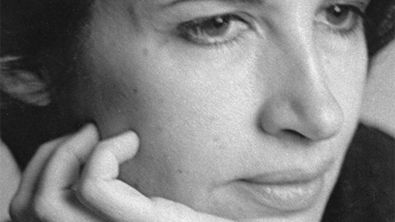 Η Ελεωνόρα Σταθοπούλου στον «Φωταγωγό» με την έκθεση «Τους φέρνει η θάλασσα»