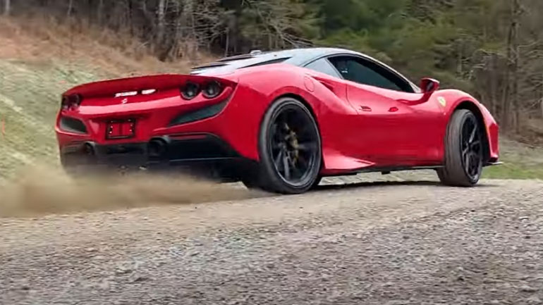 Έλεος: Youtuber αγόρασε Ferrari 400.000 δολαρίων για να την καταστρέψει