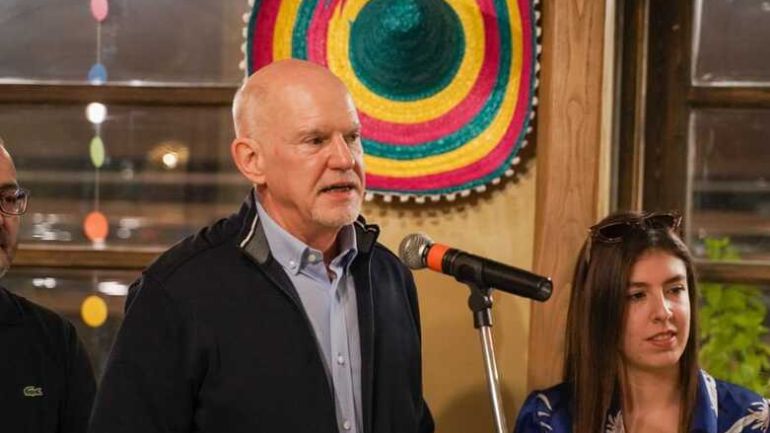 Παπανδρέου: «Ψηφίζοντας ΠΑΣΟΚ-Κίνημα Αλλαγής, δεν ψηφίζετε άλλο κόμμα – Ψηφίζετε ΠΑΣΟΚ-Κίνημα Αλλαγής» Παπανδρέου: «Ψηφίζοντας ΠΑΣΟΚ-Κίνημα Αλλαγής, δεν ψηφίζετε άλλο κόμμα – Ψηφίζετε ΠΑΣΟΚ-Κίνημα Αλλαγής»