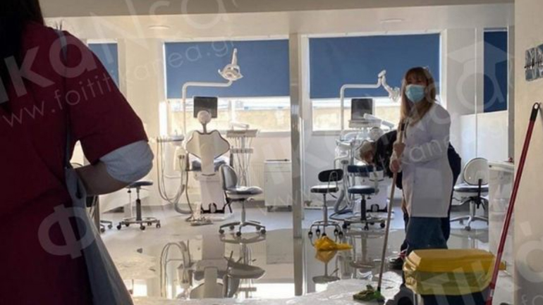 Θεσσαλονίκη: Kατέρρευσε οροφή και πλημμύρισαν αίθουσες του ΑΠΘ