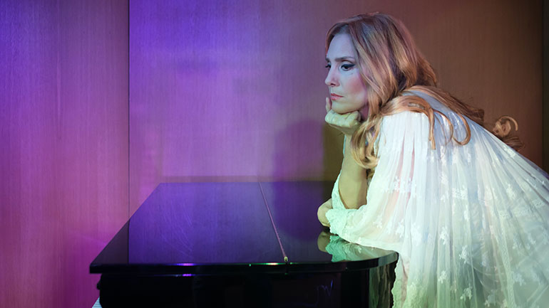 Θεσσαλονίκη: Η Εύα Κοτανίδη ανεβαίνει στη σκηνή ως… Δαλιδά