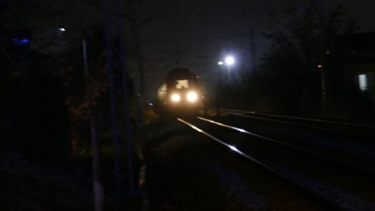 Oινόη: Ακινητοποιήθηκε αμαξοστοιχία λόγω φωτιάς κοντά στις γραμμές