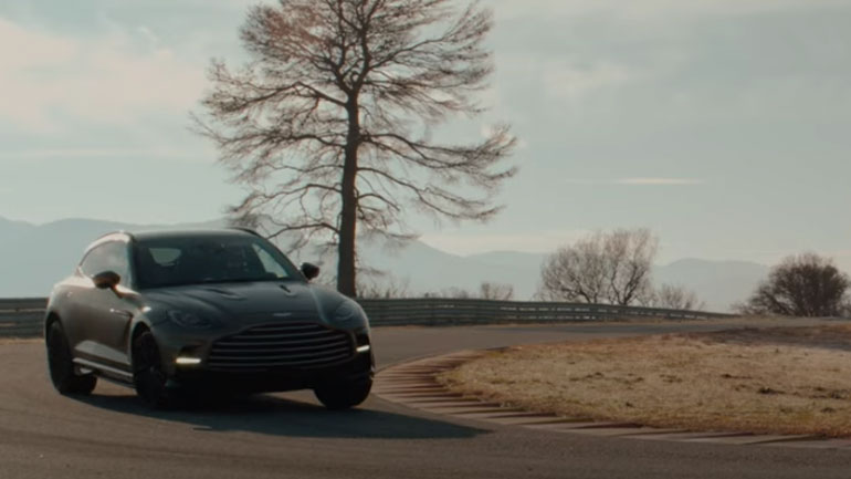 Αδρεναλίνη: Ο Fernando Alonso δείχνει τις πραγματικές ικανότητες ενός SUV επιδόσεων