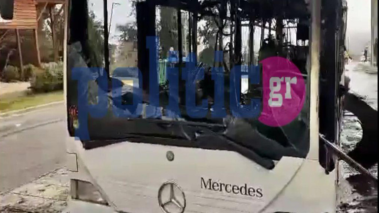 Θεσσαλονίκη: Λεωφορείο του ΟΑΣΘ παραδόθηκε στις φλόγες στα κοιμητήρια Ευόσμου