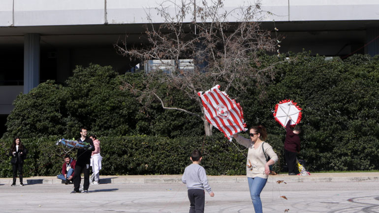 Κούλουμα με υψηλές θερμοκρασίες και ισχυρούς νοτιάδες