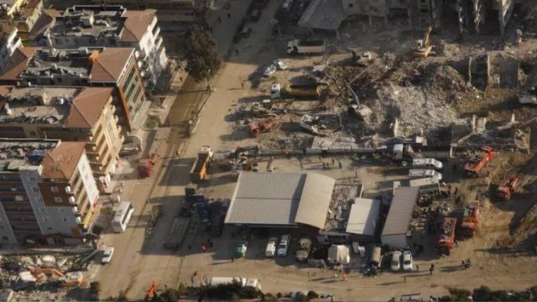 Ο Αιγύπτιος Υπουργός Εξωτερικών στις σεισμόπληκτες Τουρκία και Συρία, για πρώτη φορά μετά από μια δεκαετία Ο Αιγύπτιος Υπουργός Εξωτερικών στις σεισμόπληκτες Τουρκία και Συρία, για πρώτη φορά μετά από μια δεκαετία