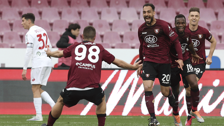 Ιταλία: Πρώτη νίκη της Σαλερνιτάνα με τον Σόουζα στον πάγκο, 3-0 τη Μόντσα