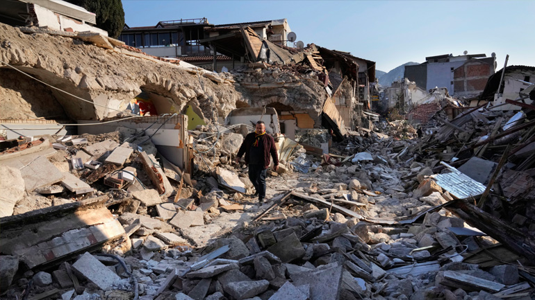 Σεισμός 5,6 Ρίχτερ στη Τουρκία – Τουλάχιστον 4 νεκροί και δεκάδες τραυματίες