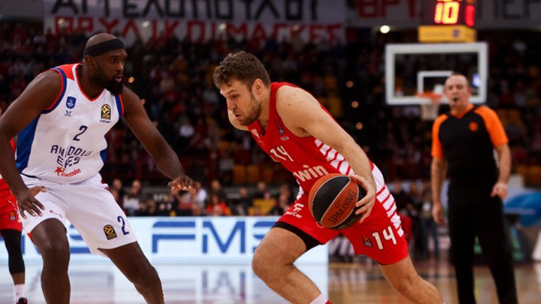 MVP του Φεβρουαρίου ο Βεζένκοφ