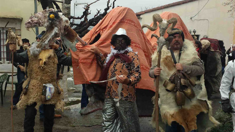 Το Διονυσιακό έθιμο της Καμήλας αναβιώνει στα Χανιά